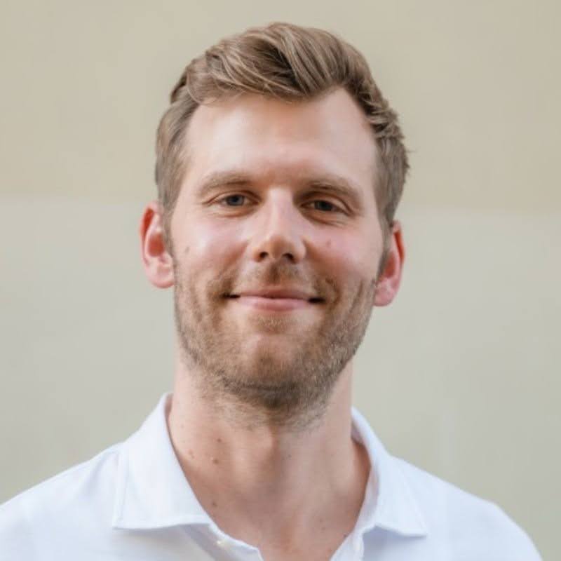 Julian Gumny, Superchat